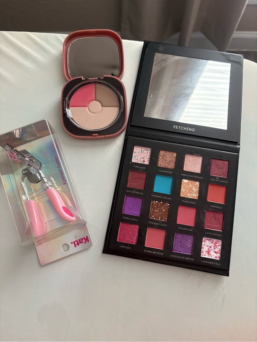 Eyeshadow Palette & Pink Blush Compact Set